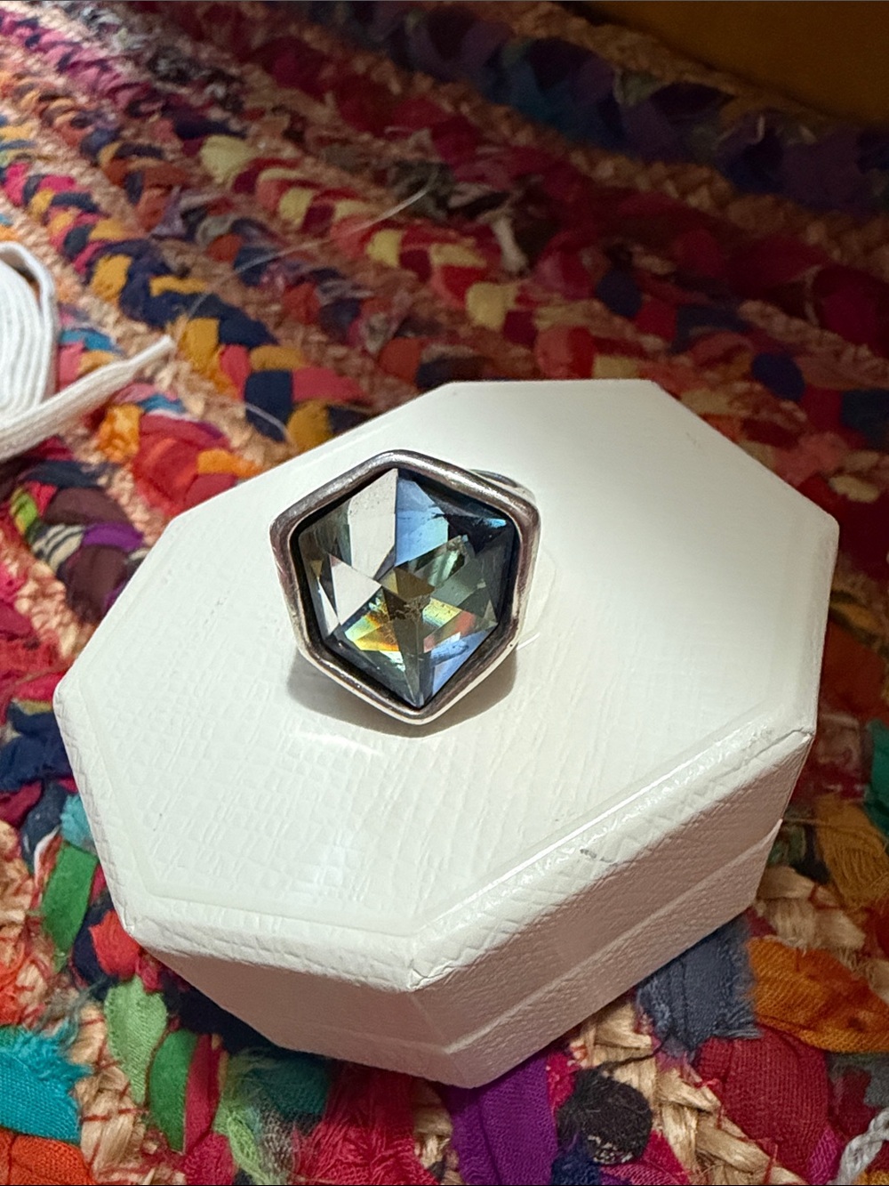 UNO DE 50 stunning crystal ring